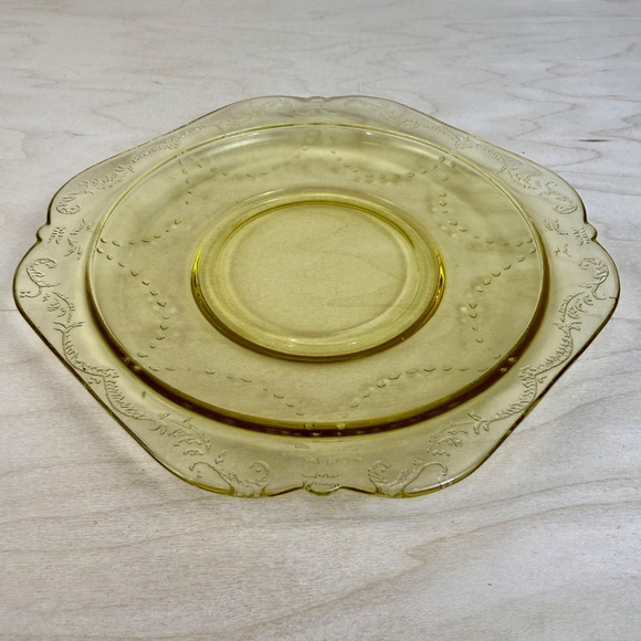 Vintage Federal Glass Madrid Amber Dessert Plates | Set of 2 | 5.75” - Picture 4 of 15